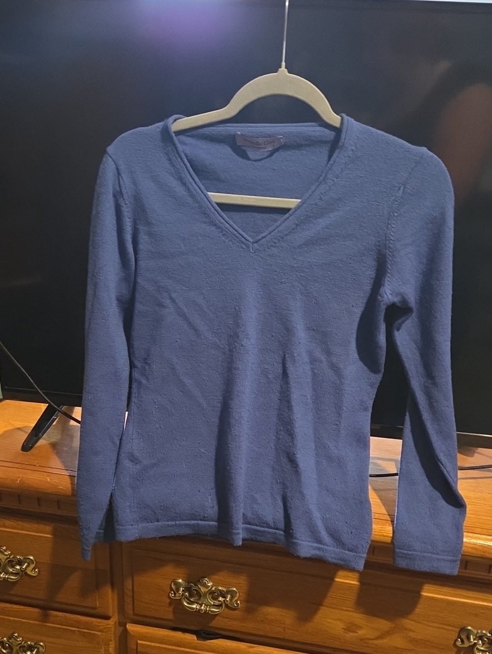Italian 100% Fine Merino Wool V-Neck Knit Sweater in Blue